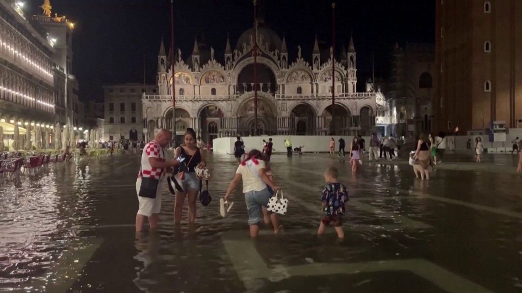 VIDÉO - Italie : à Venise, la place Saint-Marc prend l'eau