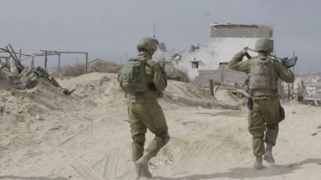 DOCUMENT LCI - Nos reporters au coeur de la bande de Gaza avec l'armée israélienne
