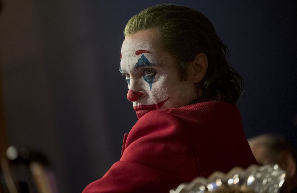 Joaquin Phoenix de retour dans la peau du Joker, et il est déjà terrifiant !
