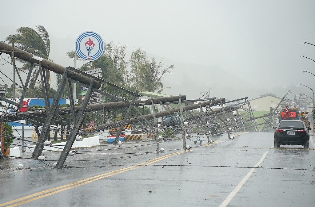 Le typhon Koinu provoque des vents record à Taïwan