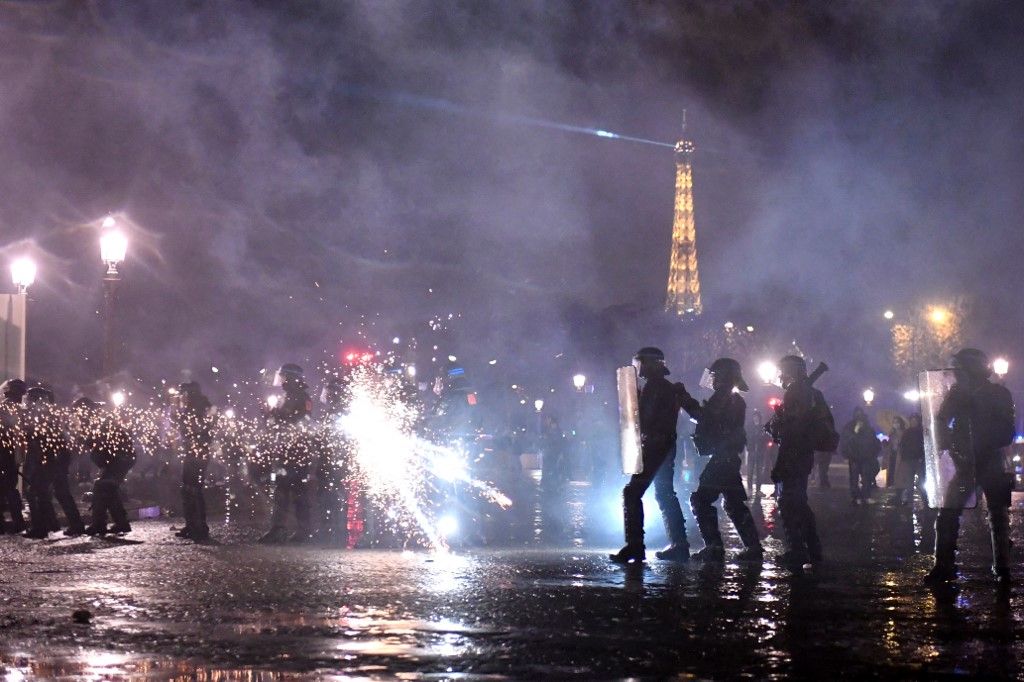 Retraites : des dizaines d'interpellations place de la concorde à Paris, où 4000 manifestants s'étaient rassemblés