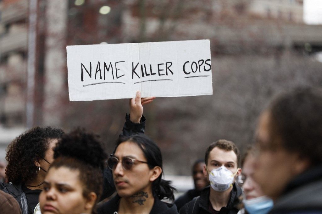 États-Unis : manifestation après la mort d'un jeune homme de 25 ans touché par 60 balles