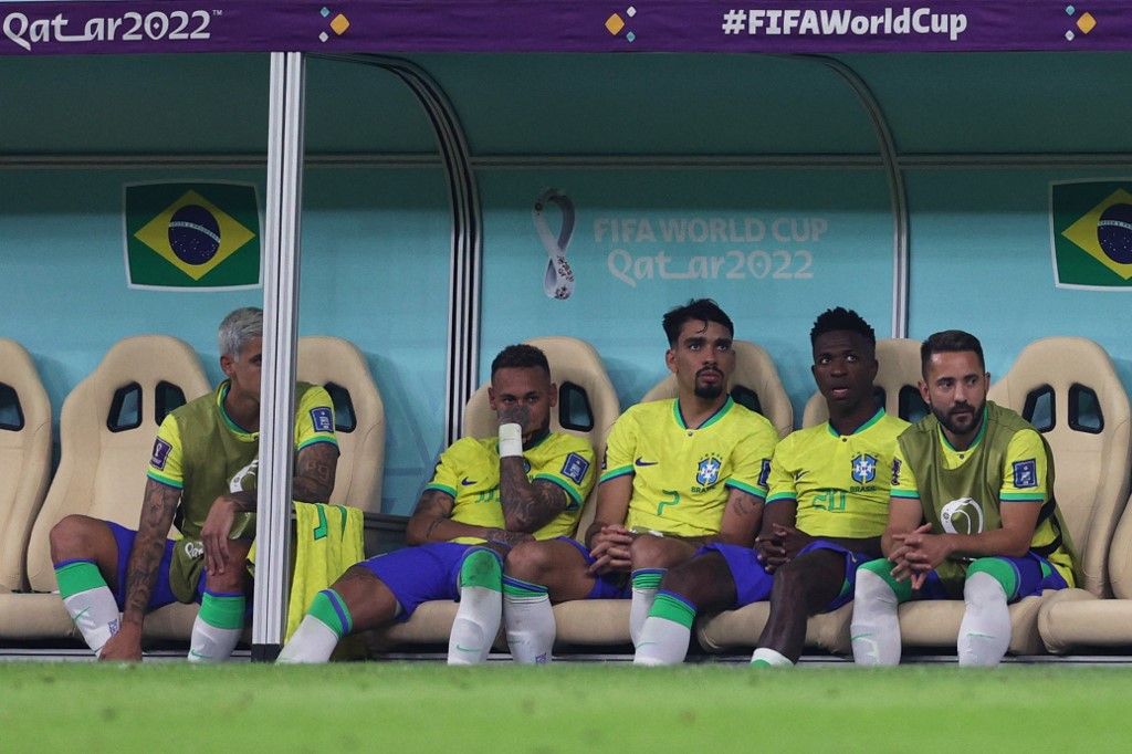 EN DIRECT - Coupe du monde 2022 : peur sur le Brésil après la blessure de Neymar, des examens à venir