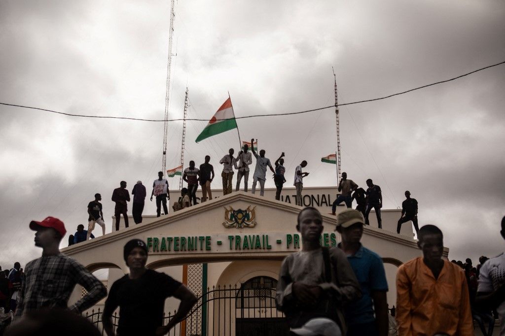 VIDÉO - Niger : la situation plus que jamais tendue, une intervention militaire régionale n'est 