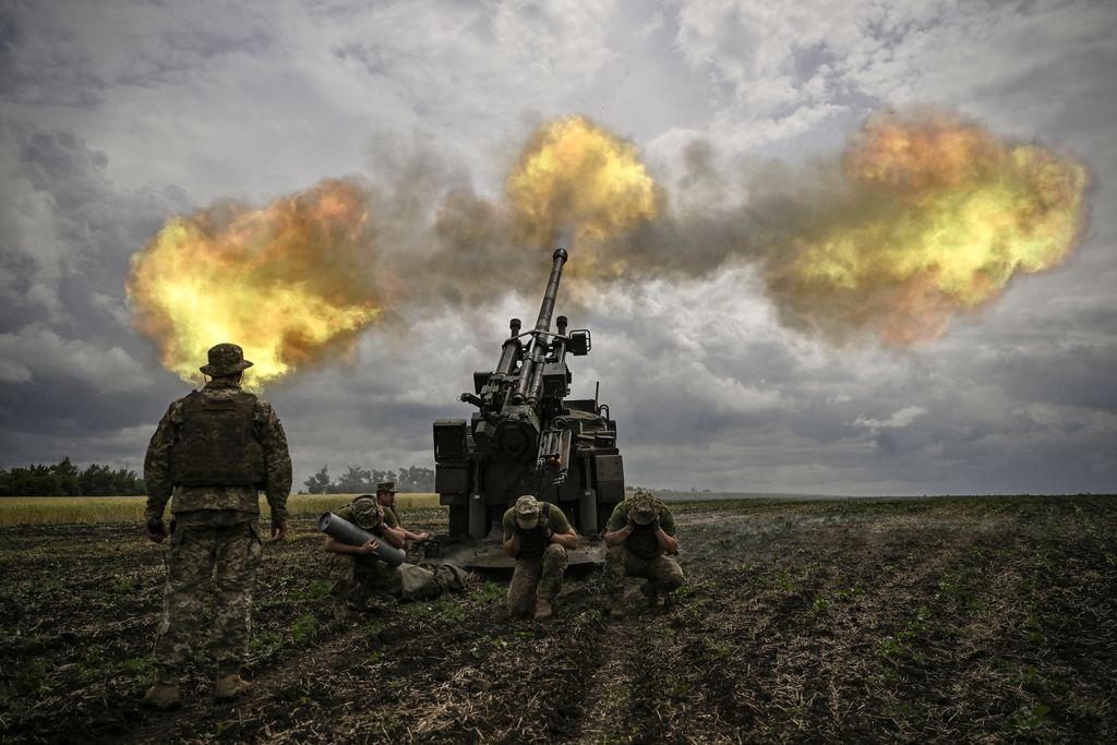 Guerre en Ukraine : canons Caesar, moyens antiaériens... Paris intensifie son soutien militaire