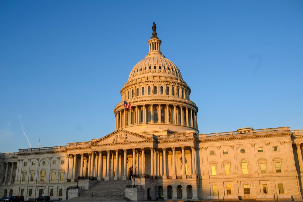 États-Unis : un homme fonce sur le Capitole avant de se suicider