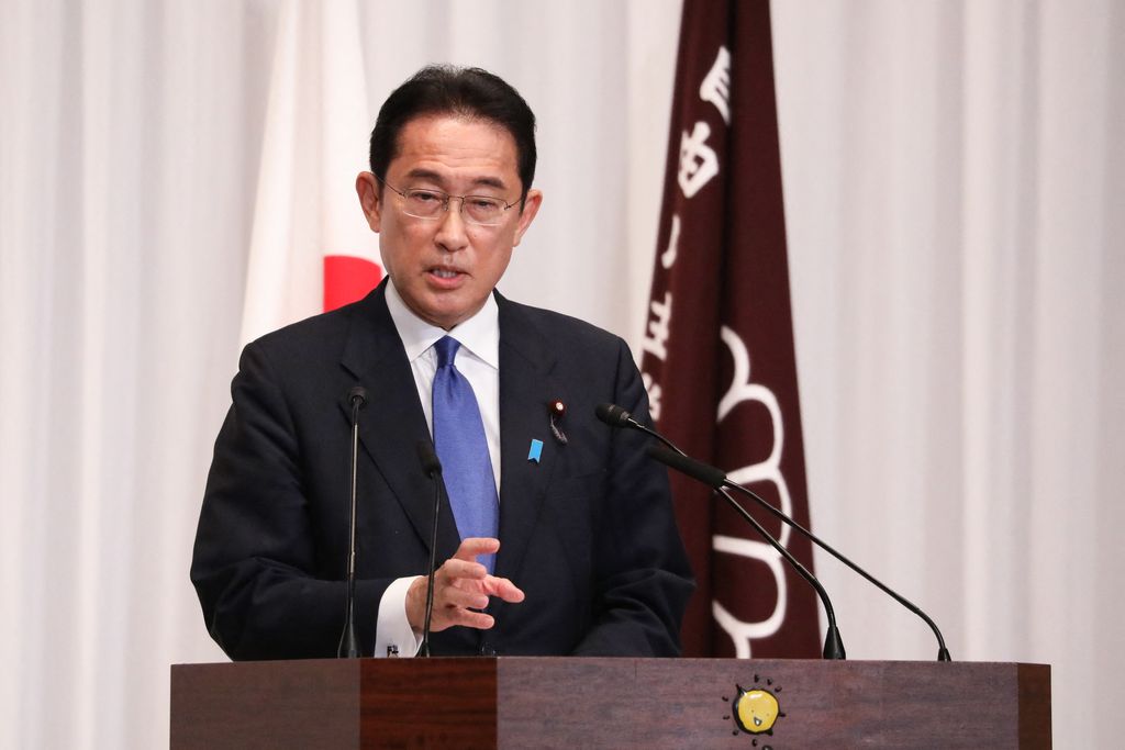Japon : le Premier ministre révoque son fils pour 