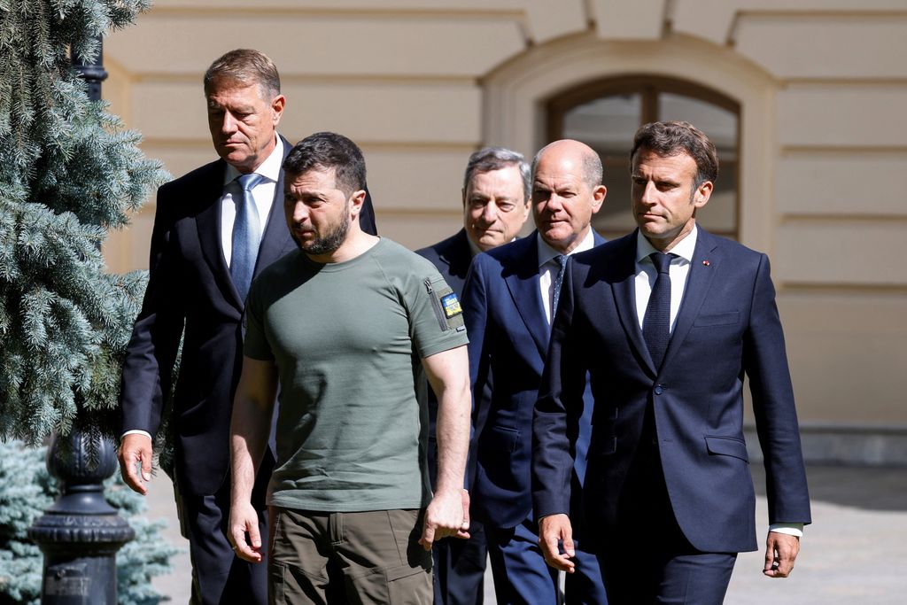 EN DIRECT - Guerre en Ukraine : Macron et Zelensky ont préparé ensemble la conférence de soutien de mardi
