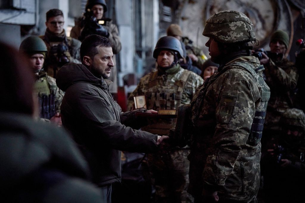 Zelensky à Bakhmout, livraison d'armes par la France début 2023... Le point sur la situation en Ukraine