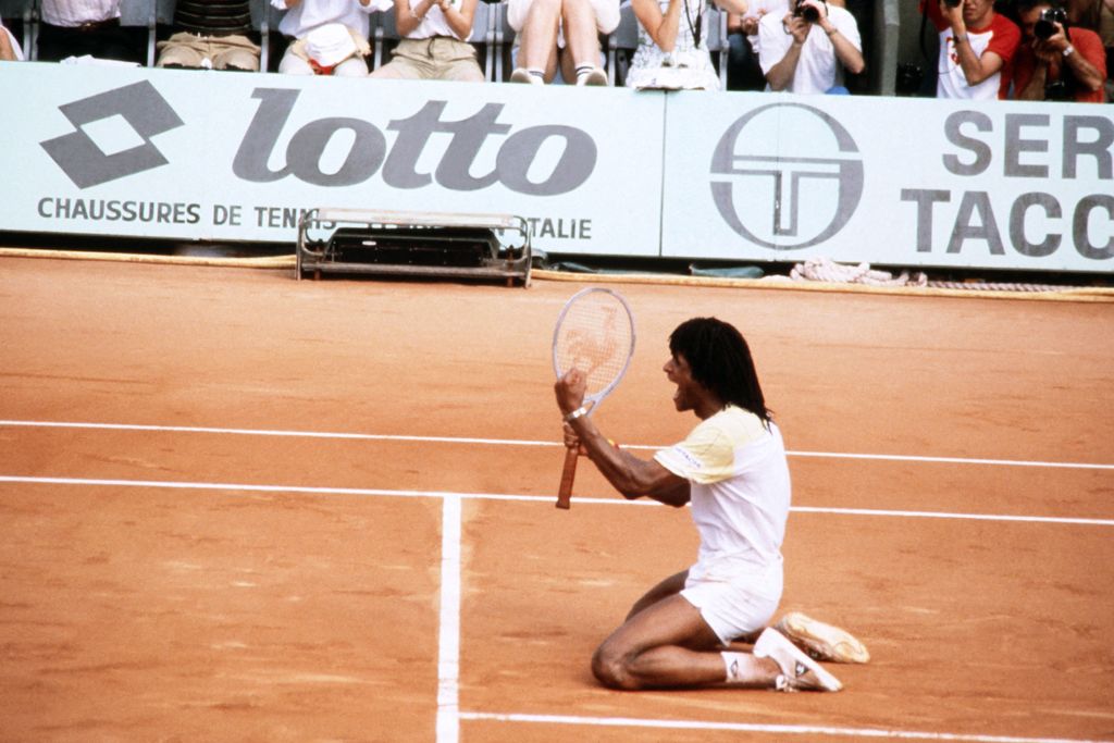 VIDÉO - Le jour où... Yannick Noah remportait Roland-Garros et entrait dans la légende du sport français
