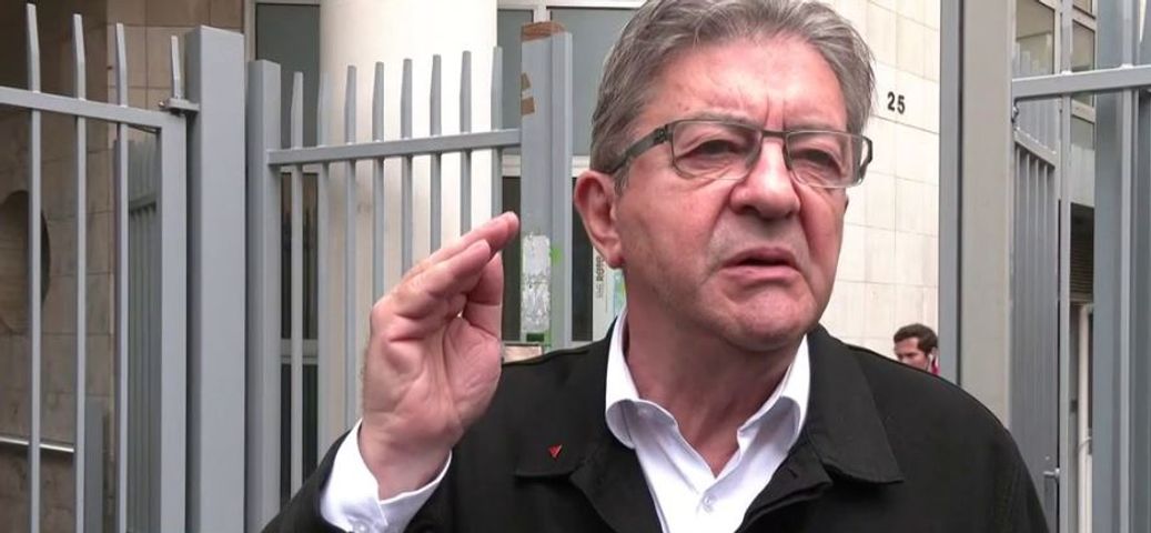 Assemblée : Jean-Luc Mélenchon propose que la Nupes forme un seul groupe à l'Assemblée, le PS, EELV et le PCF refusent