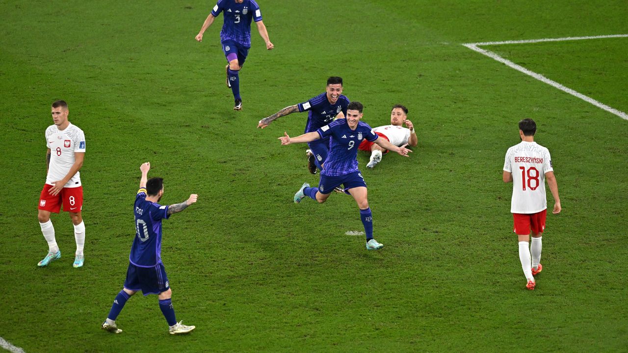 L'ouverture du score de Mac Allister, le bijou d'Alvarez... revivez les buts de Pologne-Argentine