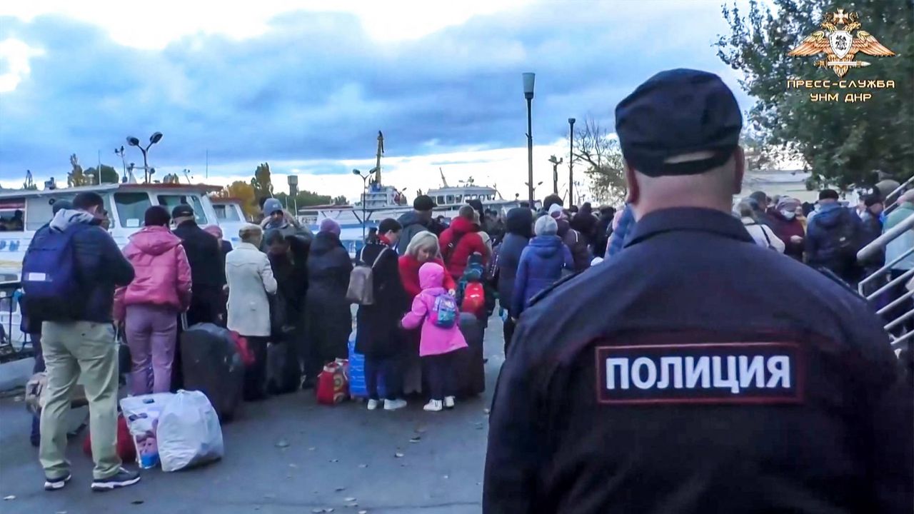 Évacuation à Kherson, bombardements, coupures d'électricité... Le point sur la situation en Ukraine