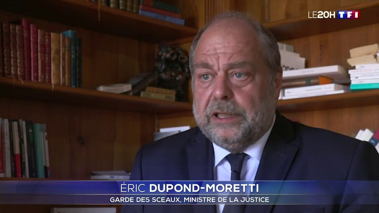 Le garde des Sceaux Eric Dupond-Moretti souhaite inscrire le droit à l'avortement dans la Constitution
