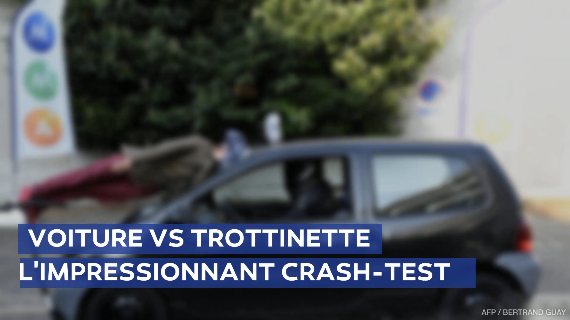 Un crash-test impressionnant entre une trottinette électrique et une voiture pour alerter les usagers