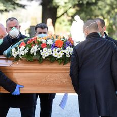 Les cercueils se sont entassés ces derniers jours à Bergame, ville particulièrement touchée par l'épidémie. 