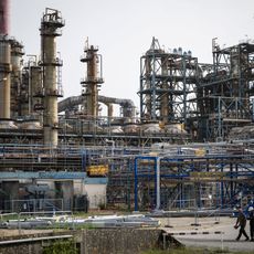 À Donges, la deuxième raffinerie de France "entièrement à l'arrêt" pour "corrosion et fuites"