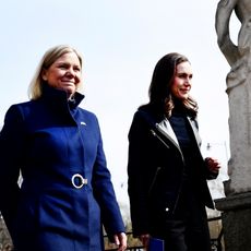 Magdalena Andersson et Sanna Marin à Stockholm, le 13 avril 2022 
