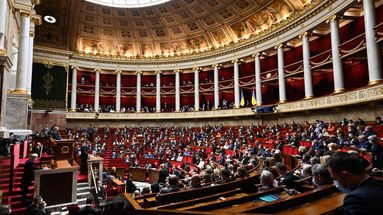 Le droit à l’IVG est-il menacé politiquement en France ? 