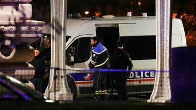 Un mort après une attaque au couteau à Paris : un assaillant fiché S et suivi pour "troubles psychiatriques très importants"