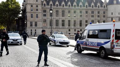 Le préfet de police de Paris dénombre "sept policiers désarmés" depuis l'attaque de la préfecture