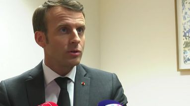 VIDÉO - "Ça a été le fruit de longues discussions" : Macron détaille les deux options proposées à May pour le Brexit