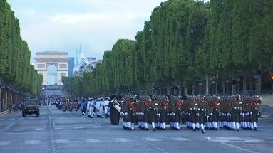 VIDÉO - 14-Juillet : répétitions millimétrées sur les Champs-Élysées