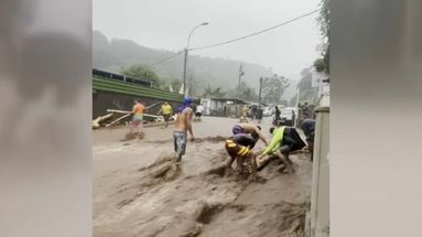 VIDÉO - Intempéries en Polynésie française : des éboulements et des inondations après de fortes pluies