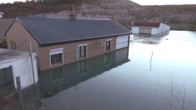 Inondations dans le Pas-de-Calais : des assureurs installent un bureau éphémère à Blendecques