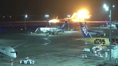 VIDÉO - Collision à l'aéroport de Tokyo : les images de l'A350 transformé en boule de feu