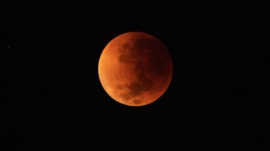 L'éclipse lunaire totale vue depuis le Brésil, le 16 mai 2022.