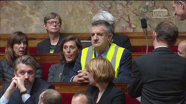 Dupont-Aignan, Wauquiez, Lassalle, Le Pen, Ruffin... : quels politiques ont affiché leur soutien aux Gilets jaunes ?