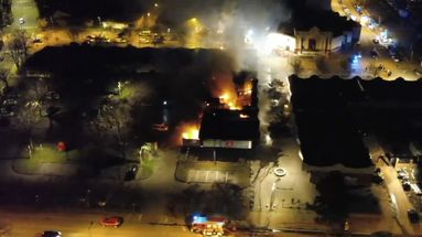 VIDÉO - Commerces incendiés à Évreux : une enquête ouverte pour connaître l'origine des feux
