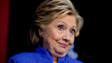 VIDÉO - Hillary Clinton pas tout à fait à l'abri de poursuites