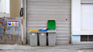 VIDÉO - "De la nourriture dans la poubelle jaune" : ces erreurs de tri qui empêchent le recyclage