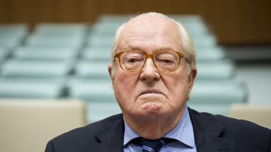 Jean-Marie Le Pen condamné à 1500 euros d’amende pour détention d’armes illégales