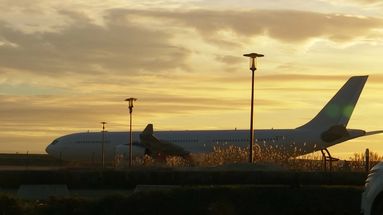 VIDÉO - Soupçons de traite d'êtres humains à l'aéroport de Vatry : l'avion devrait quitter la France ce lundi