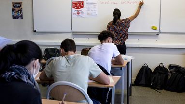 "4,6 fois plus d'argent pour les enfants de bourgeois que pour ceux du populo" : la région Ile-de-France favorise-t-elle les lycéens du privé ?