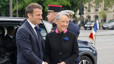 Emmanuel Macron et Elisabeth Borne le 8 mai 2023 à Paris.