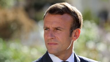 Dans une interview très offensive, Emmanuel Macron épingle l’Otan, l’UE et la règle des 3%