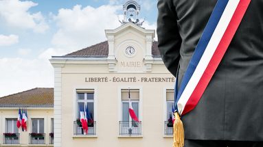 48 hommes soupçonnés de pédopornographie : un maire de Côte-d'Or refuse de démissionner