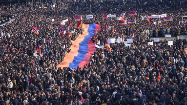 Manifestation géante des Arméniens à Stepanakert pour manifester contre le blocage du corridor de Latchine. 