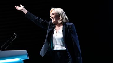 Marine Le Pen devant ses sympathisants en Moselle