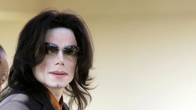 "Leaving Neverland" : la famille de Michael Jackson contre-attaque dans un documentaire sur YouTube