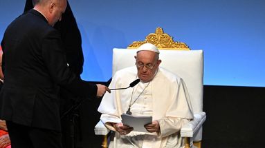 "Ceux qui risquent leur vie en mer ne sont pas des envahisseurs" : l'appel du pape François à Marseille