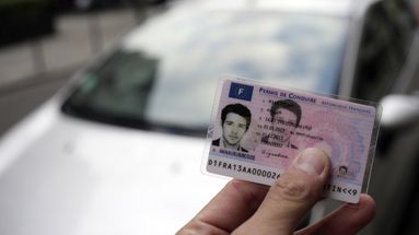 "Le système peut connaitre des lenteurs" : le permis de conduire dématérialisé victime de son succès