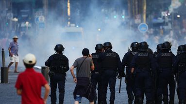 Des policiers à Marseille, le 1er juillet 2023, lors des violences urbaines.