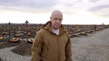 Evgueni Prigojine devant un cimetière pour les combattants de Wagner dans la région de Krasnodar le 6 mars 2023.