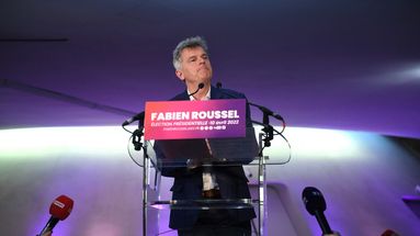 Présidentielle : Fabien Roussel se défend d'avoir fait perdre Jean-Luc Mélenchon au premier tour