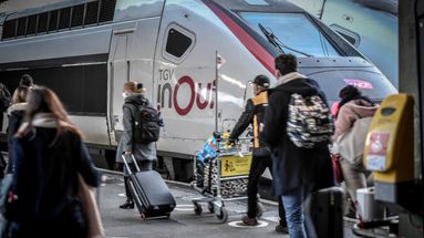 VIDÉO - Un billet de TGV coûte-t-il moins de 45 euros en moyenne, comme l'affirme le patron de la SNCF ?